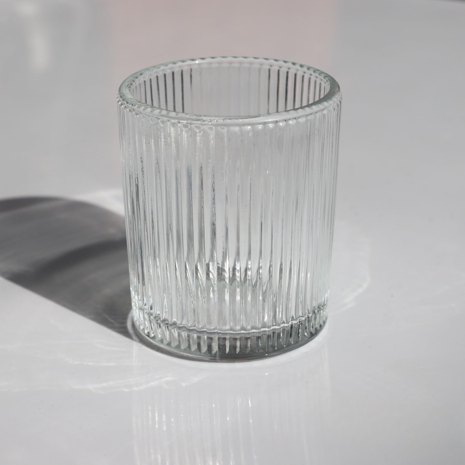 Lot de 12 Bougeoir Verre à thé Côtelés, Photophore Verre Transparents pour Mariage, Contenants pour Bougie pour Fête, Décoration Intérieure et Décoration de Noël (5,5 cm × 6,5 cm)
