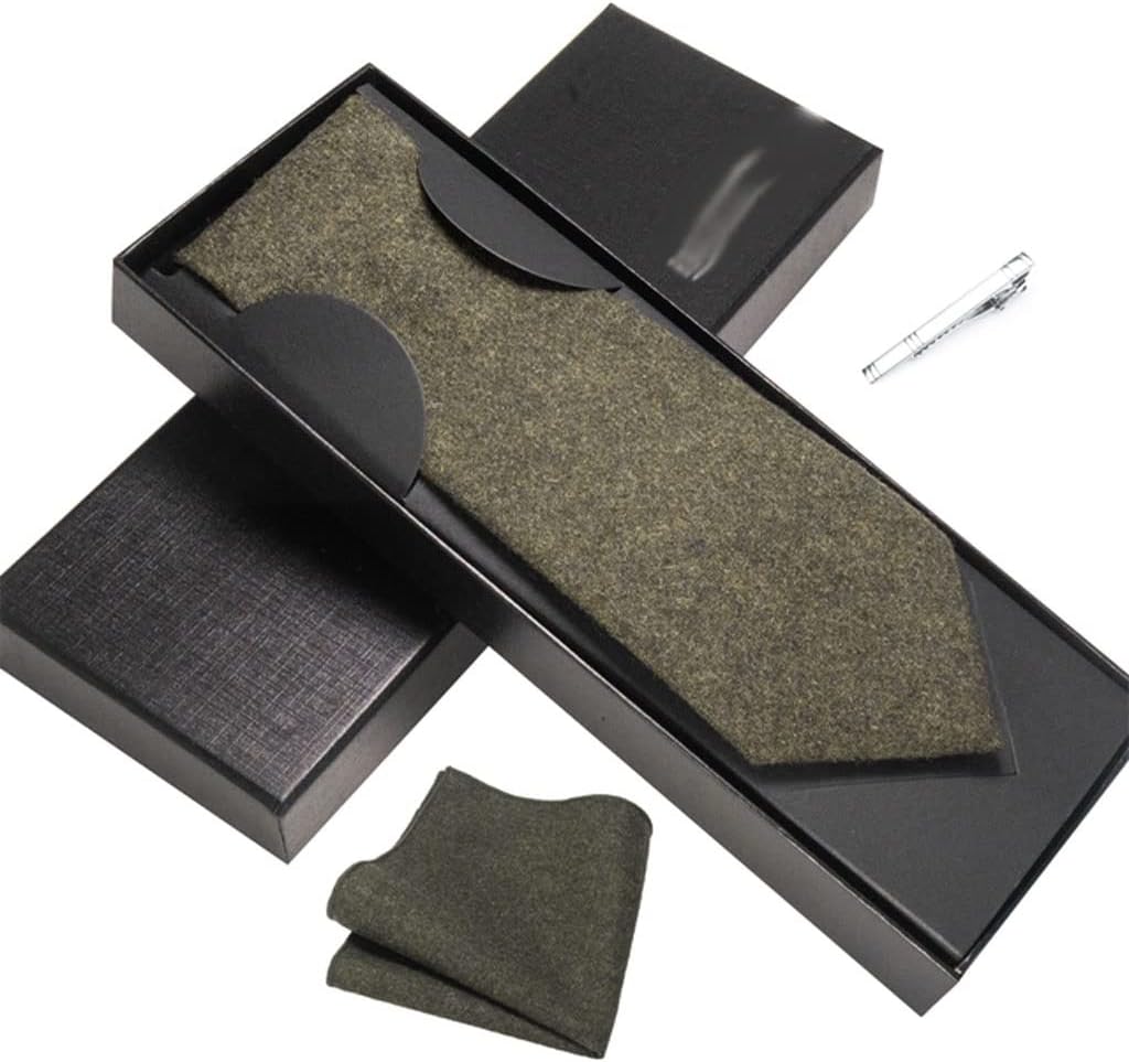 Men in Leisure Suits Wedding Accessories Gift Boxes Tie Sets Including Clips and Handkerchieves Neckties