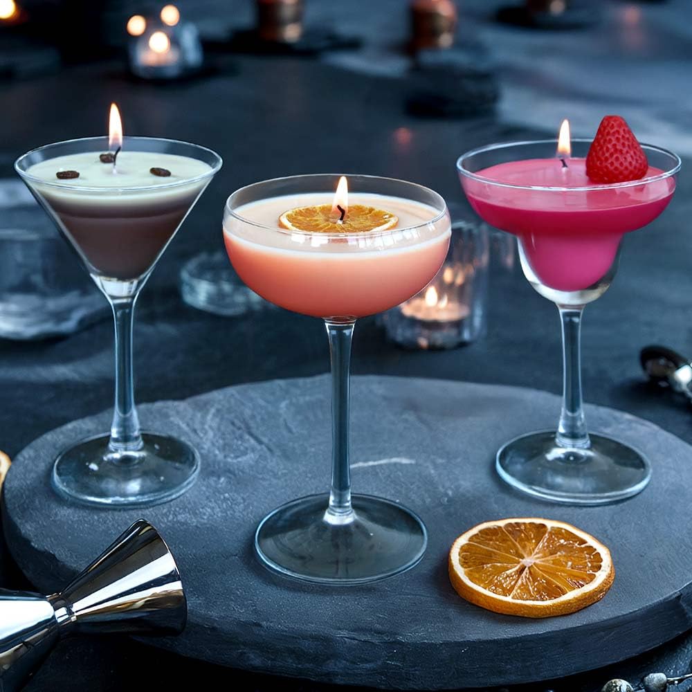MikaMax Coffret de 3 Bougies Parfumées aux Cocktails - Passion Martini, Daiquiri à la Fraise & Espresso Martini - 25 h de Combustion - Cadeau Original pour Femme et Amatrice de Cocktails