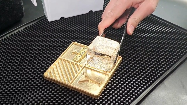 Molde personalizado para cubos de hielo de whisky miniatura 7