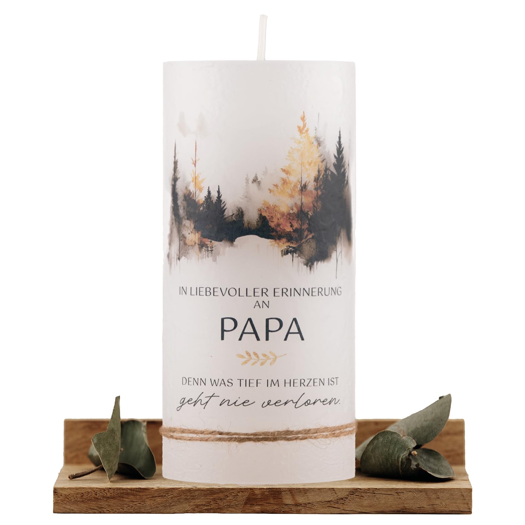 Personalisierte Trauerkerze mit Name und Wunschtext | moderne Rustikkerze | Gedenkkerze | Erinnerungskerze | Individuelle Kerze zum Abschied | Berge Wald Meer (Wald, Klein - 7x15cm)