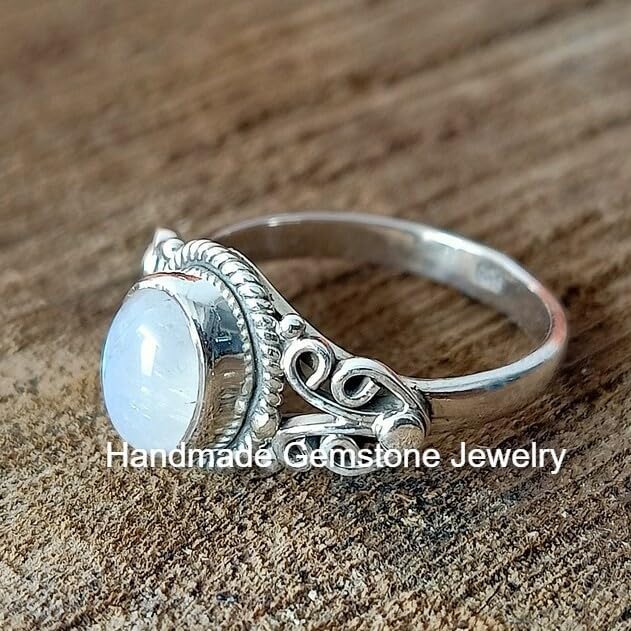 Rainbow Moonstone Ring, Artisan Design Ring, Solitaire Ring, Boho Ring, Oval Stone Ring, June Birthstone Ring, Engagement Ring, Minimalist Ring, Healing Crystal Ring, Natural Moonstone Jewelry