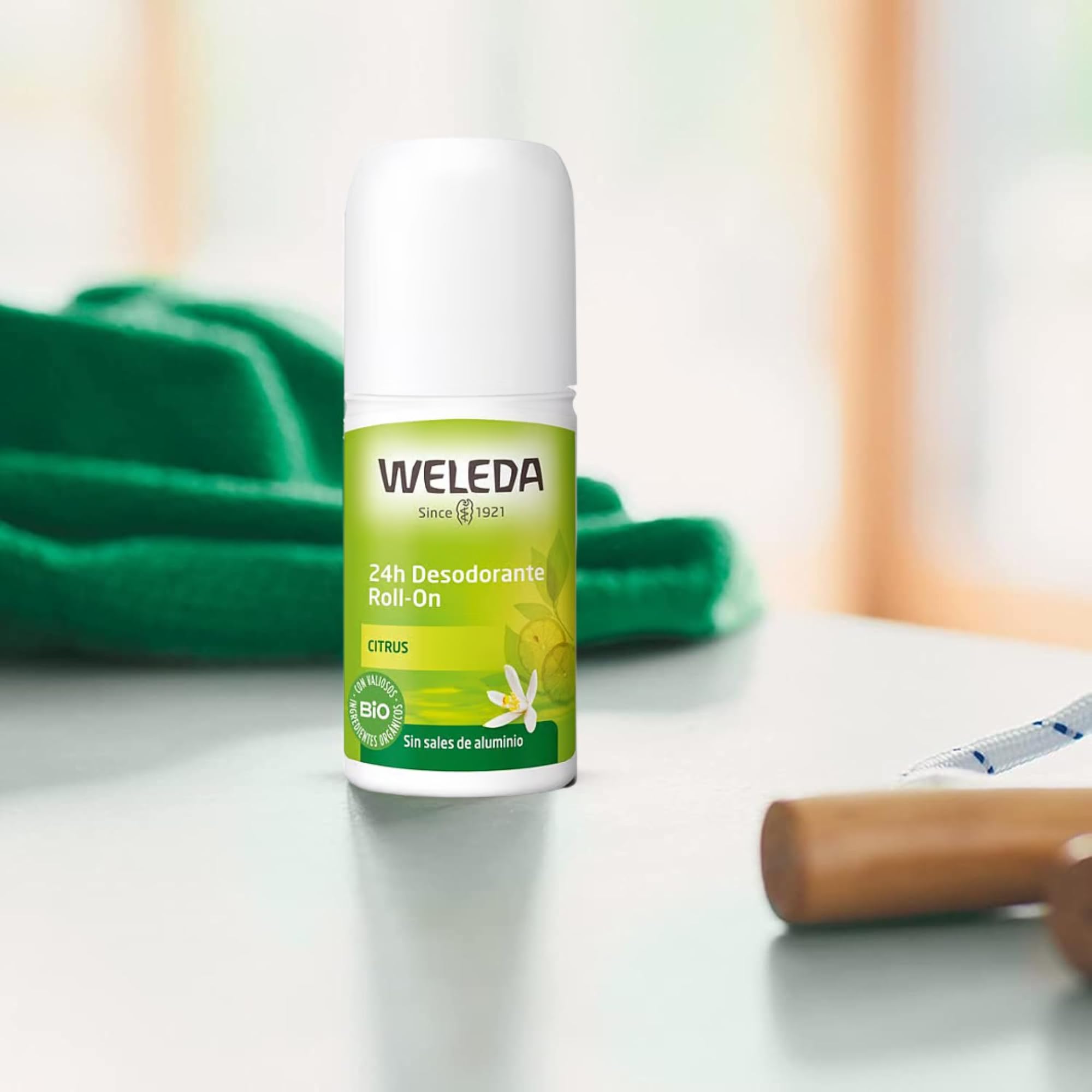 Weleda - Desodorante Roll-On de Citrus, 24h de Protección, Unisex, 100% Natural, Sin Sales de Aluminio, con Aroma Cítrico, Vegano - 50 ml, el embalaje puede variar — view 2