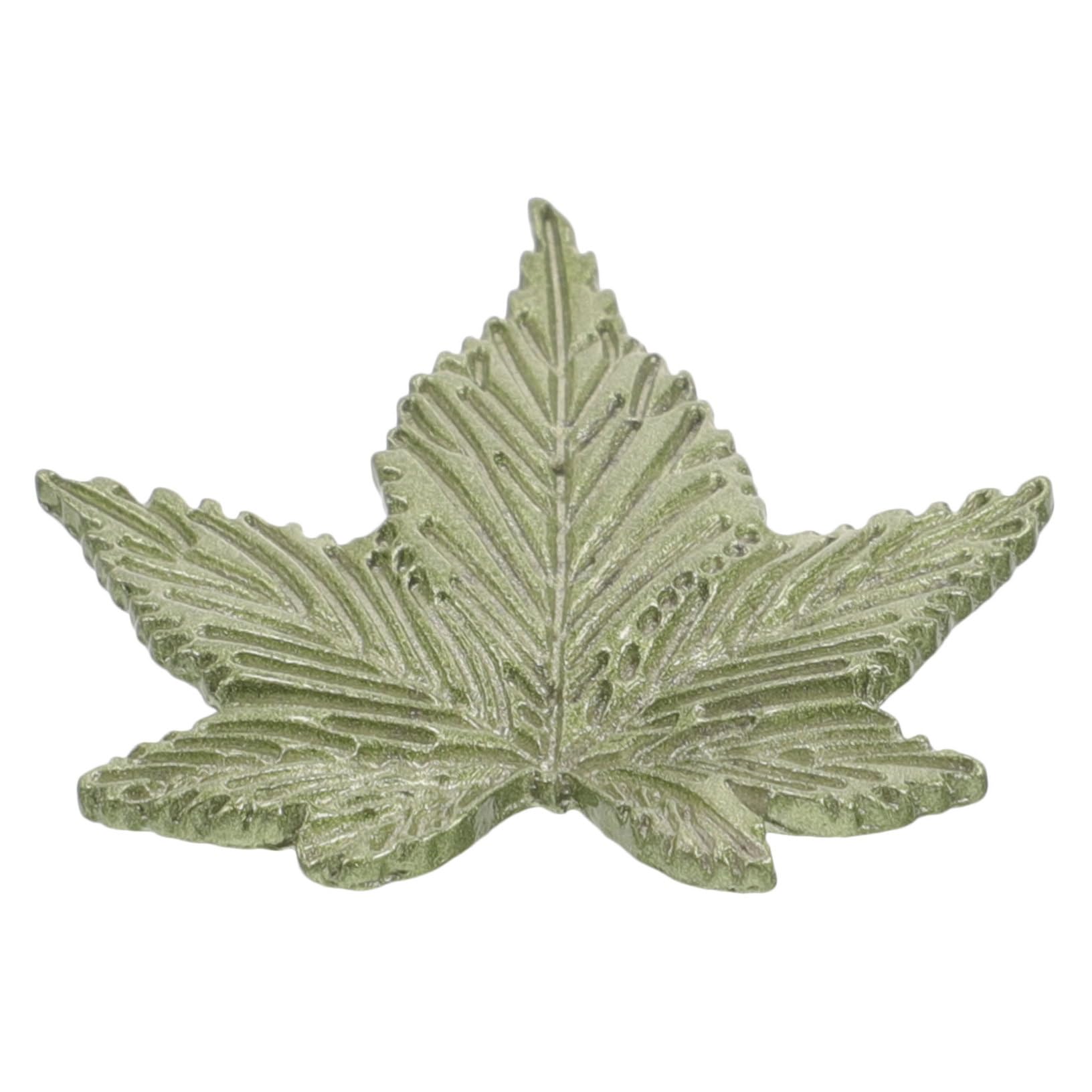 Maple Leaf Brooch Women Vintage Metal Lapel Pin Elegant Clothes Decoration Jackets and Scarves Unique Present for Fashion Lovers Thanksgiving Accessories