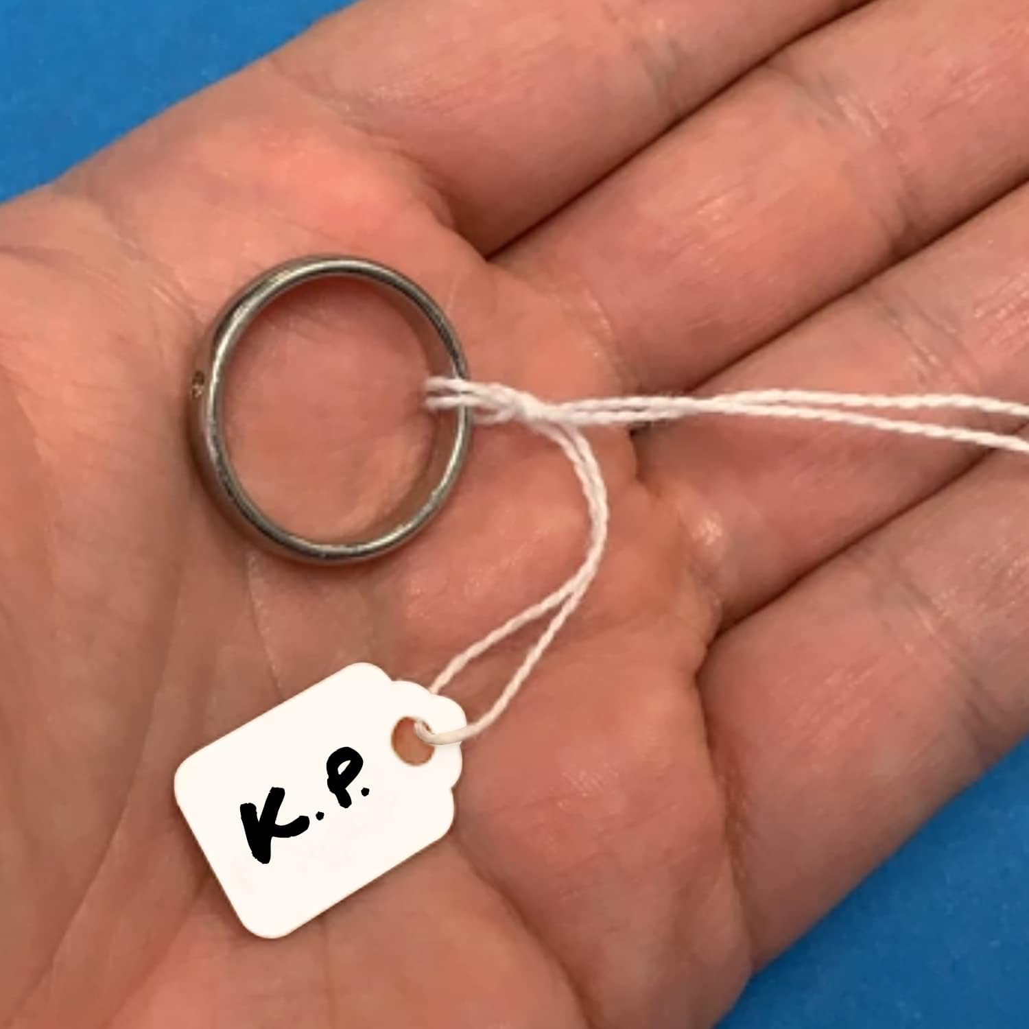 SmartSign White Price Tags with Pre-Strung Loop Strings - Pack of 1000 Marking Tags, Size-1, 12pt Thick Blank Merchandise Tags, 0.9375" x 0.625" Jewelry Tags