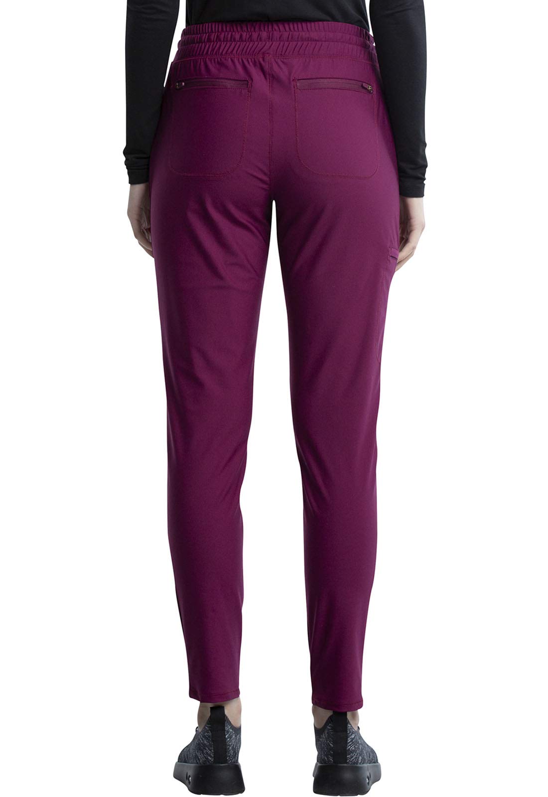 Cherokee CK095 - Conjunto de ropa quirúrgica para mujer, 7 bolsillos, cuello en V, dobladillo curvado CK840 y pantalón de pierna cónica de tiro medio con cordón