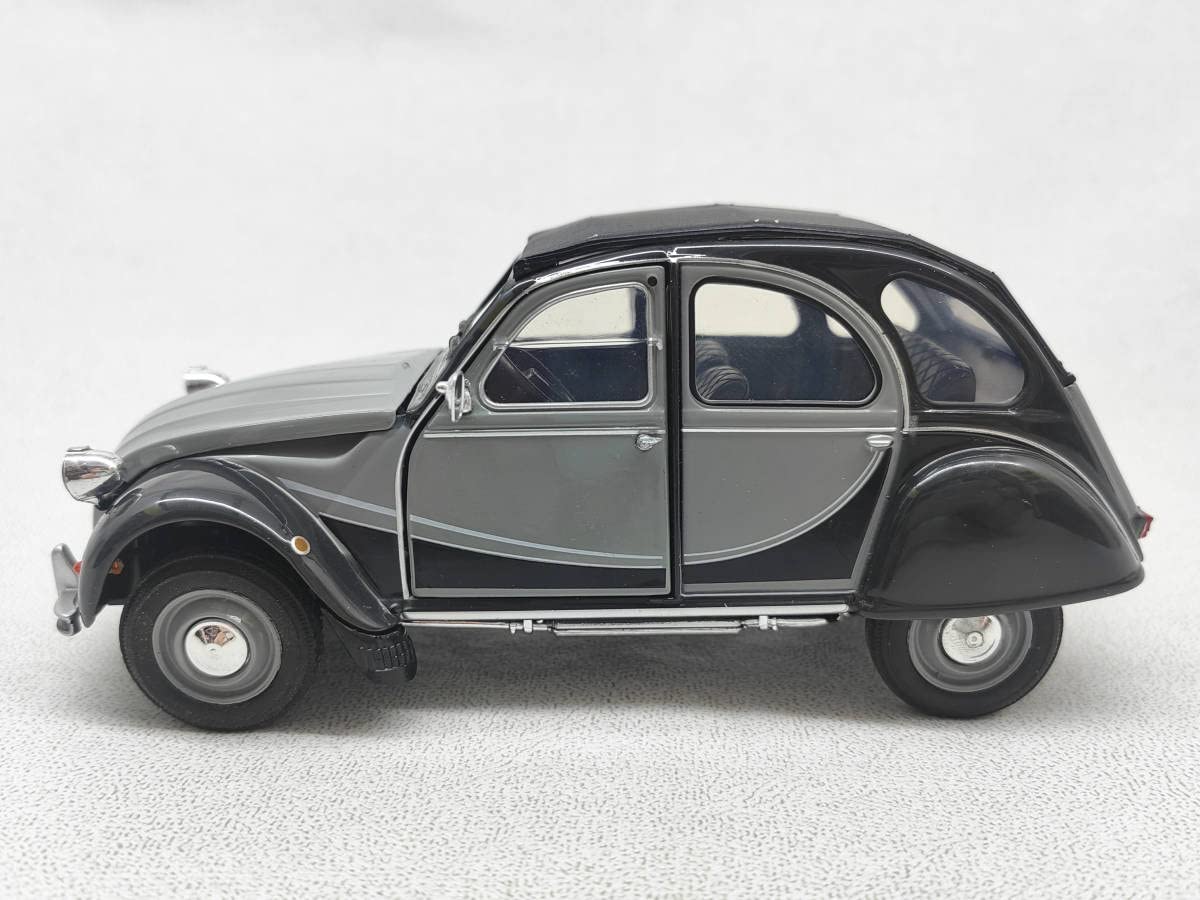 シトロエン 2CV6 CHARLESTON ミニカー 1/24 Citroen 2CV 6 Charleston シトロエン チャールストン 赤