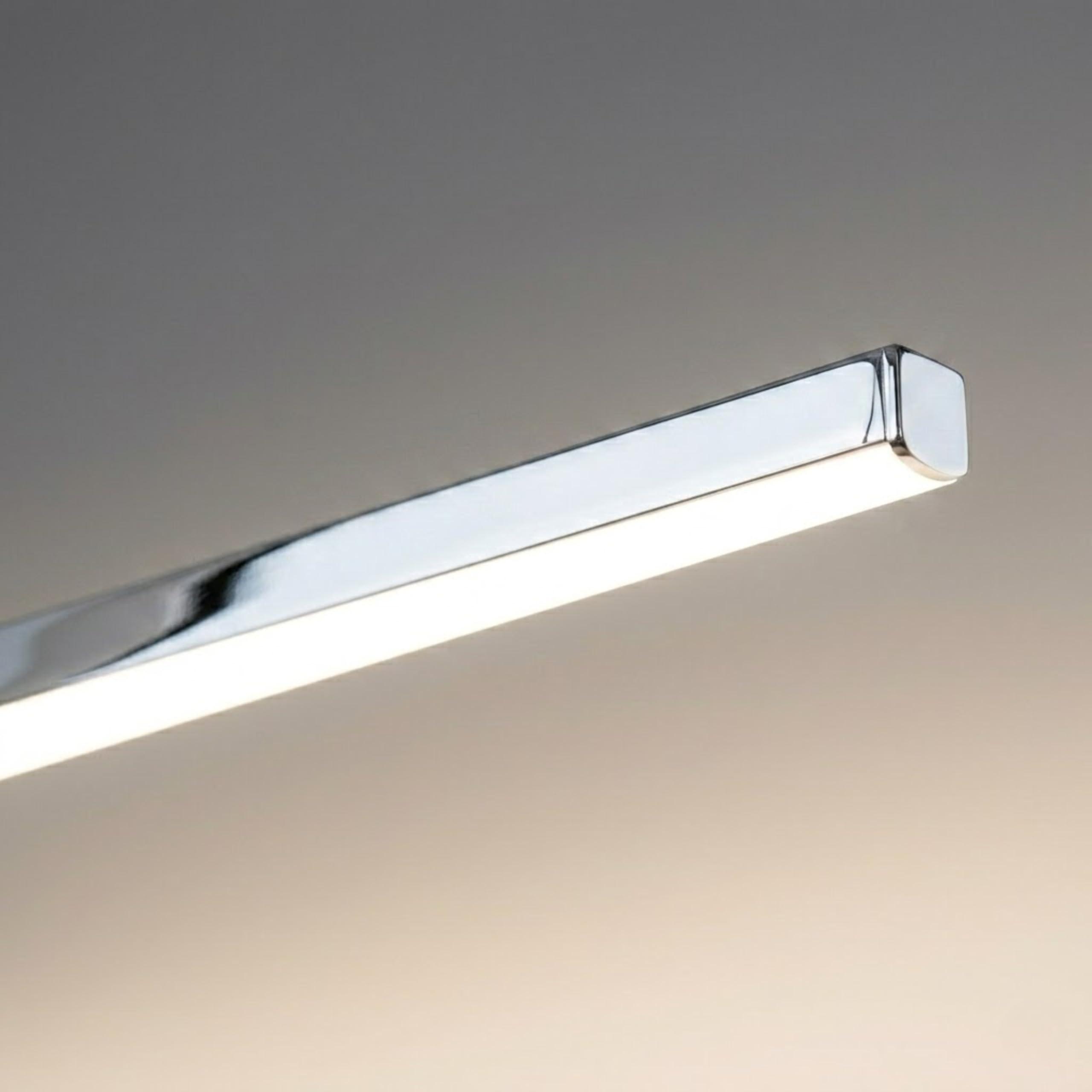 kalb LED Badleuchte Running Light 80 cm IP44 Spiegelleuchte mit Lichtlauf Effekt, 230V Badezimmerlampe für Wand oder Spiegelschrank, Schwarz/Chrom, 3000K/4000K (Chrom, Neutralweiß)
