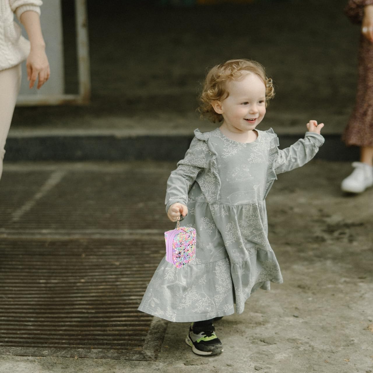 Mini Coin Purse Keychain Small Sequin Wallet for Ladies Girls Kids Portable Zippered Change Pouch Cute Sparkle Coin Case - Image 6