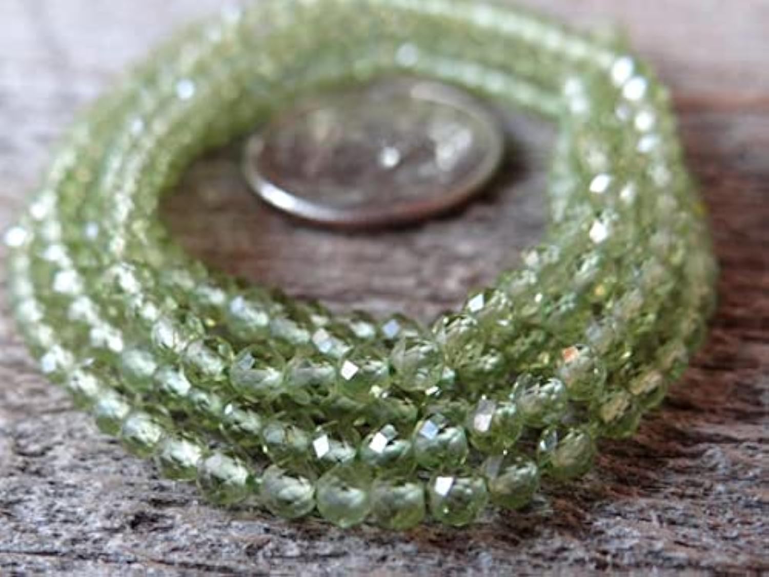 Péridot micro faceted rounds d'exception éclat vert pomme LKBEADS 2.75mm pour haute joaillerie