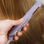 Mini Redresseur de cheveux, 2 en 1 Céramique Portable Tourmaline plat de chauffage en fer Curler pour curling Straighten Bang, Cheveux de l'eau, cheveux courts (Purple)