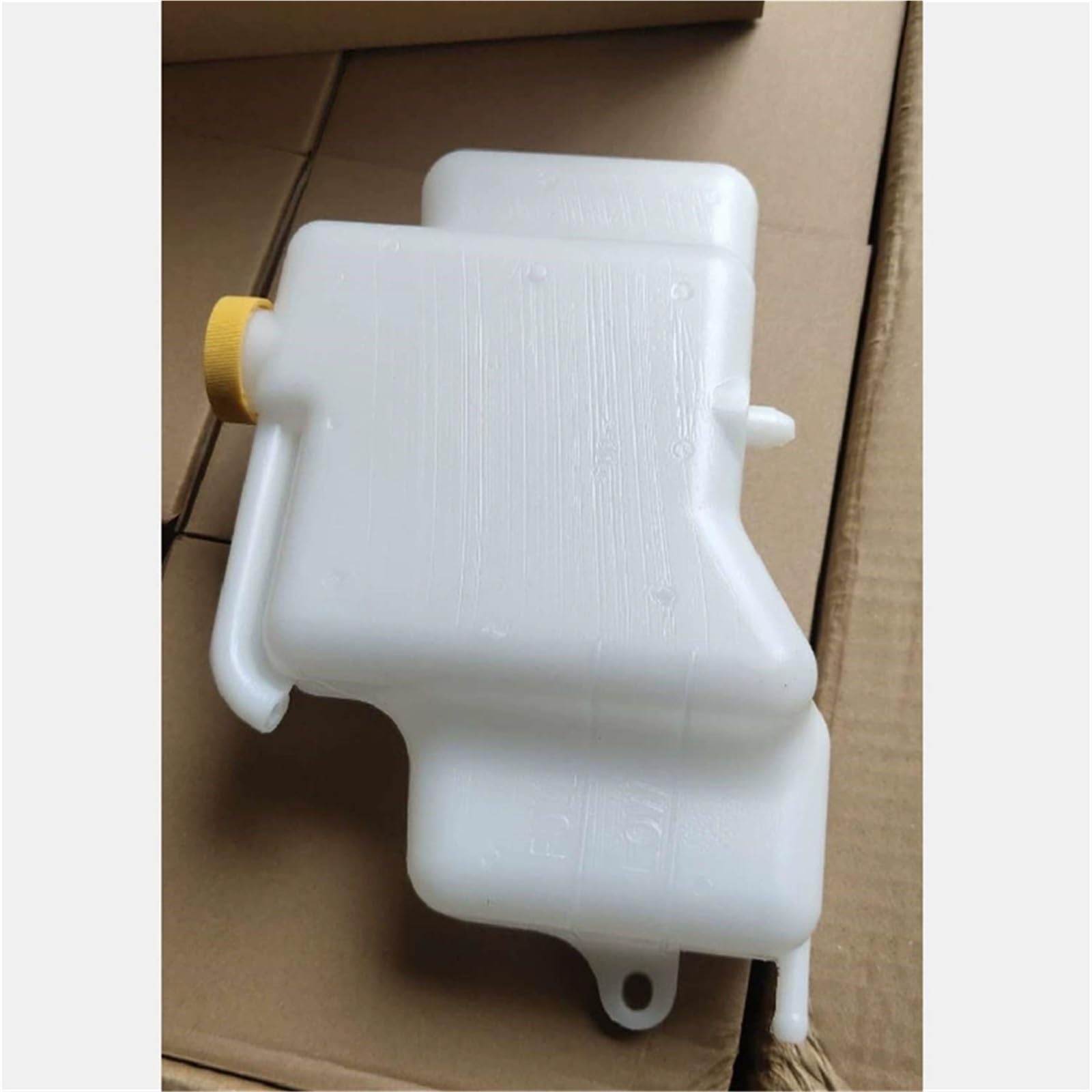 Wentylatory chłodnicy silnika samochodowego Pasuje do Mitsubishi L200 2008-2015 ​Zbiornik wyrównawczy płynu chłodzącego silnika MN135072 Pasuje do Montero Sport 2005-2015 chłodzenia silnika