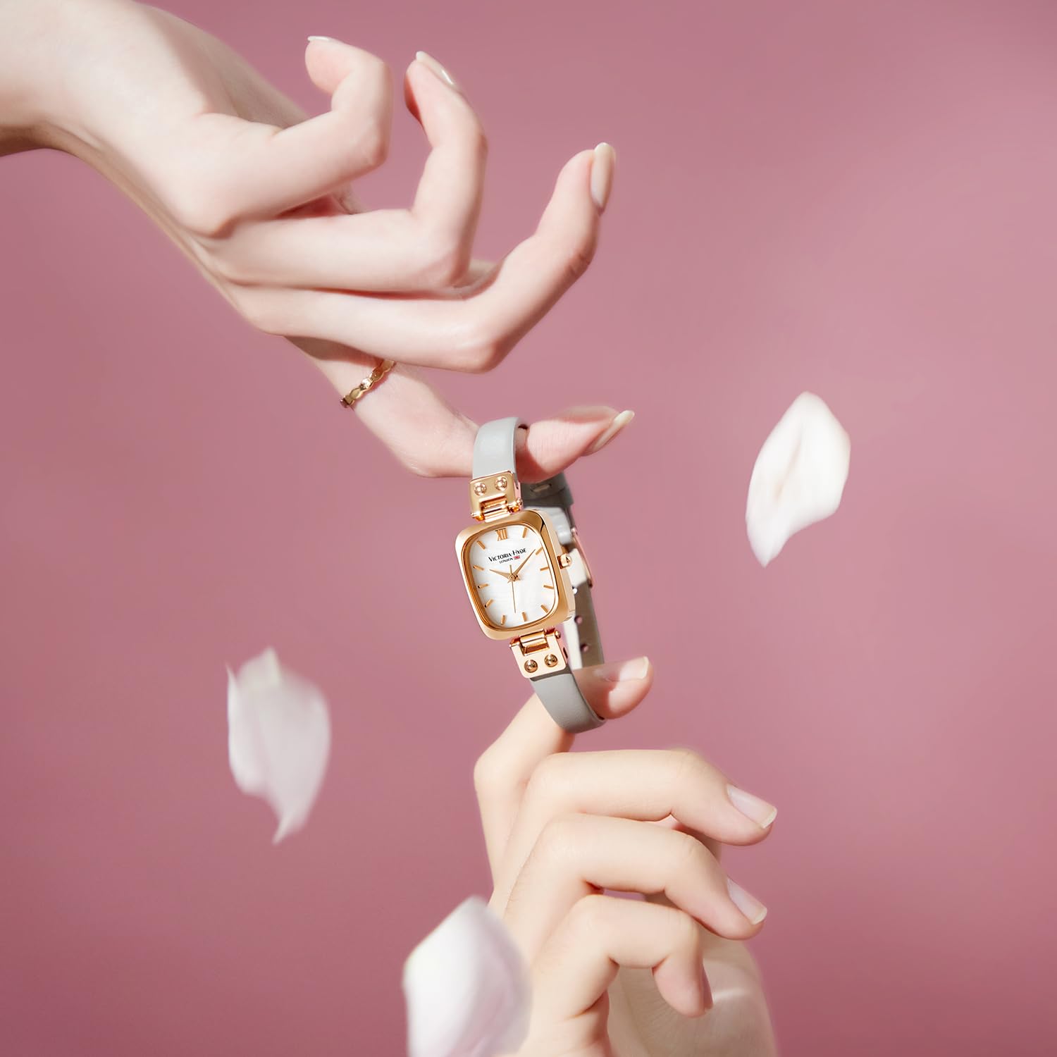 VICTORIA HYDE Dainty Montre rectangulaire pour Femme avec Mouvement à Quartz en Acier Inoxydable ou en Cuir