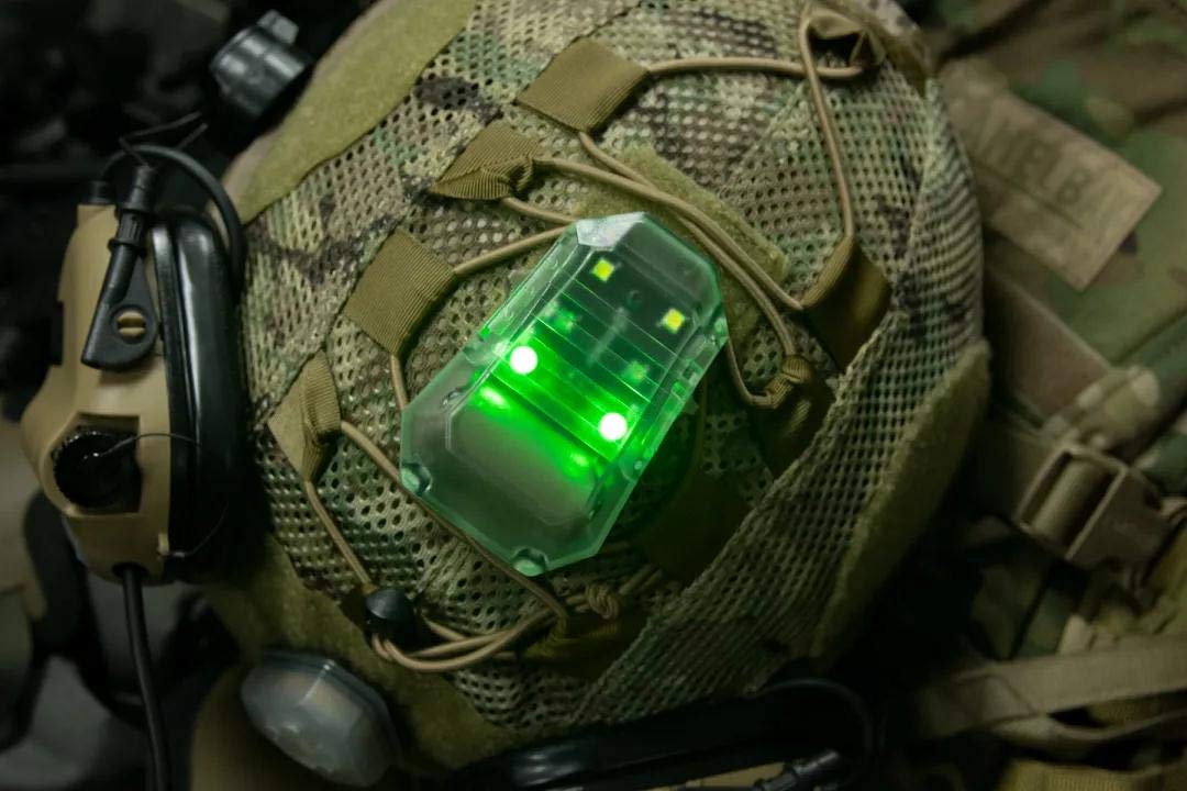 セール！FASTヘルメット用 LEDライト + IFF IR ビーコン TAN FASTヘルメット用 LEDライト + IFF IR ビーコン TANカラー