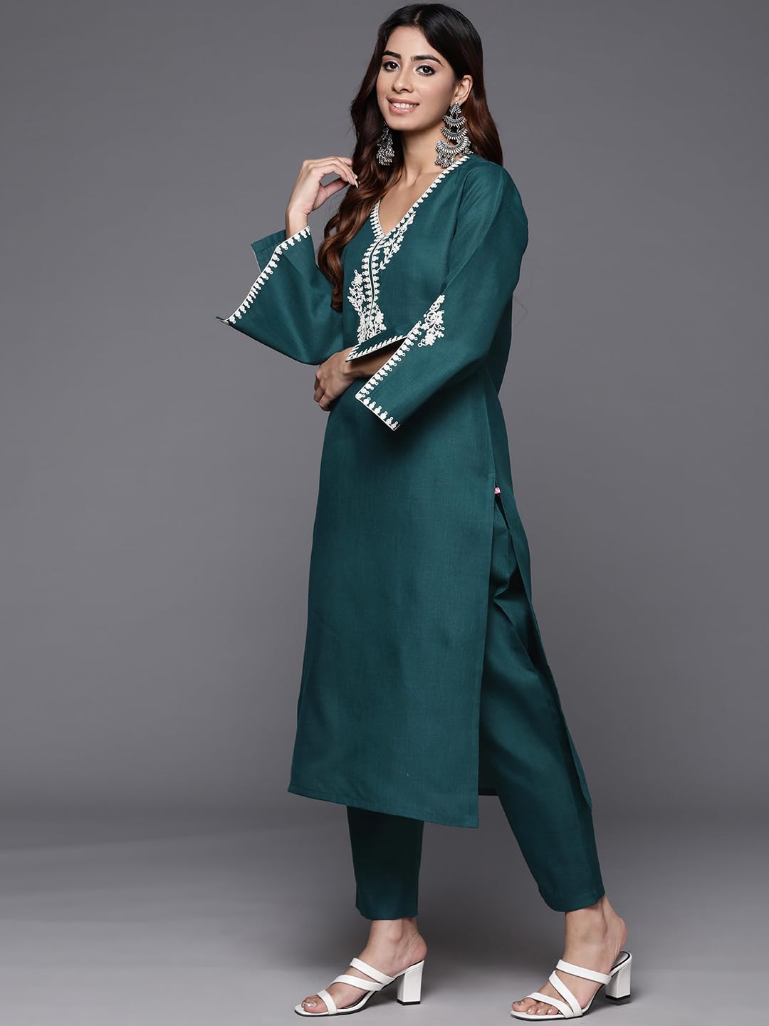 Varanga Women's Chanderi Solid Regular Kurta Set