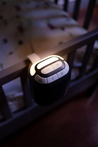 Nuby Mecedora y máquina de sonido para cochecito Chupete portátil para bebé con 3 velocidades de vibración, 20 sonidos, 5 colores de luz, sensor de