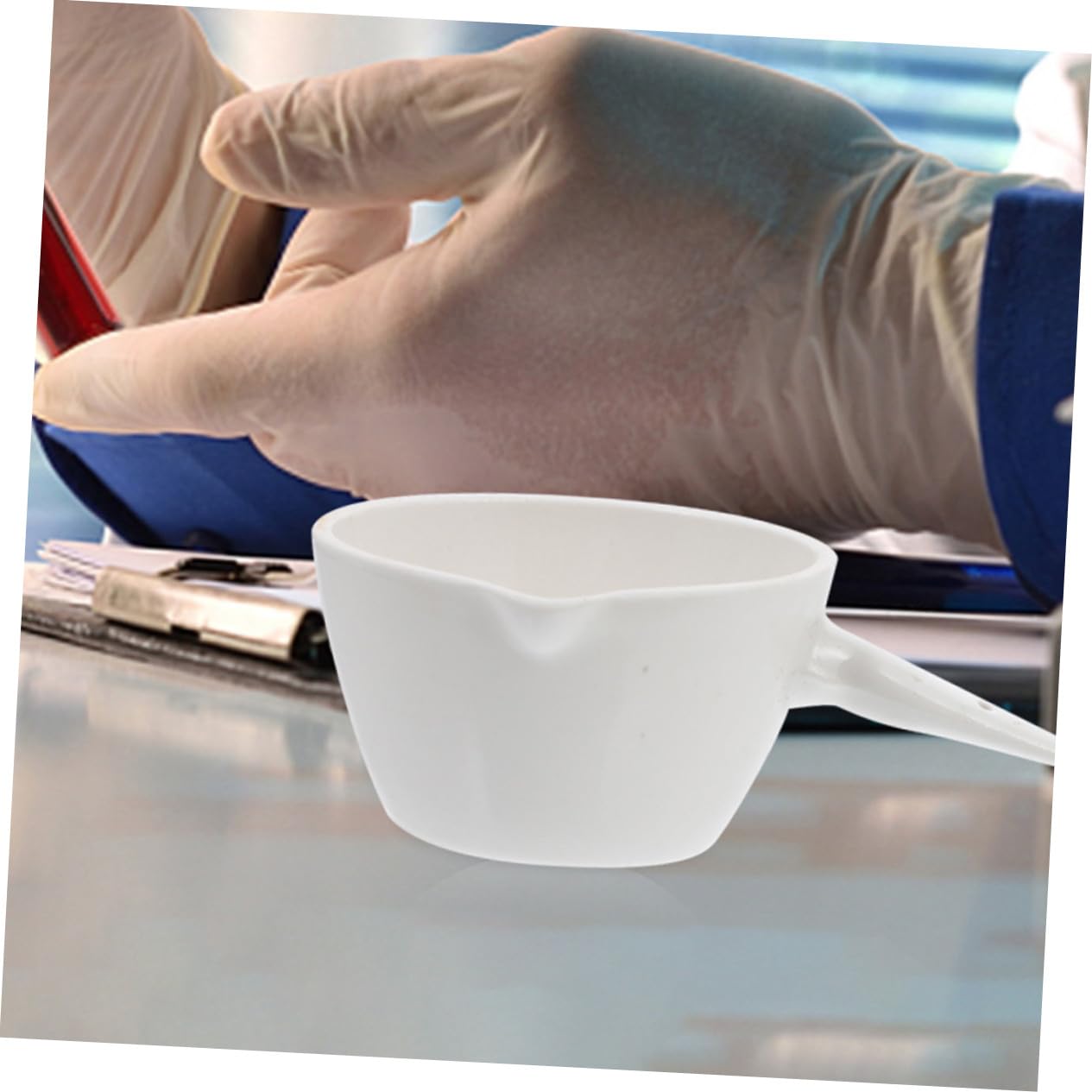 Porcelain Round Evaporating Basin with Handle Surface Ceramic Evaporation Dish for Lab Experiments Concentrated Evaporator Acid Alkali Resistant Scientific Container