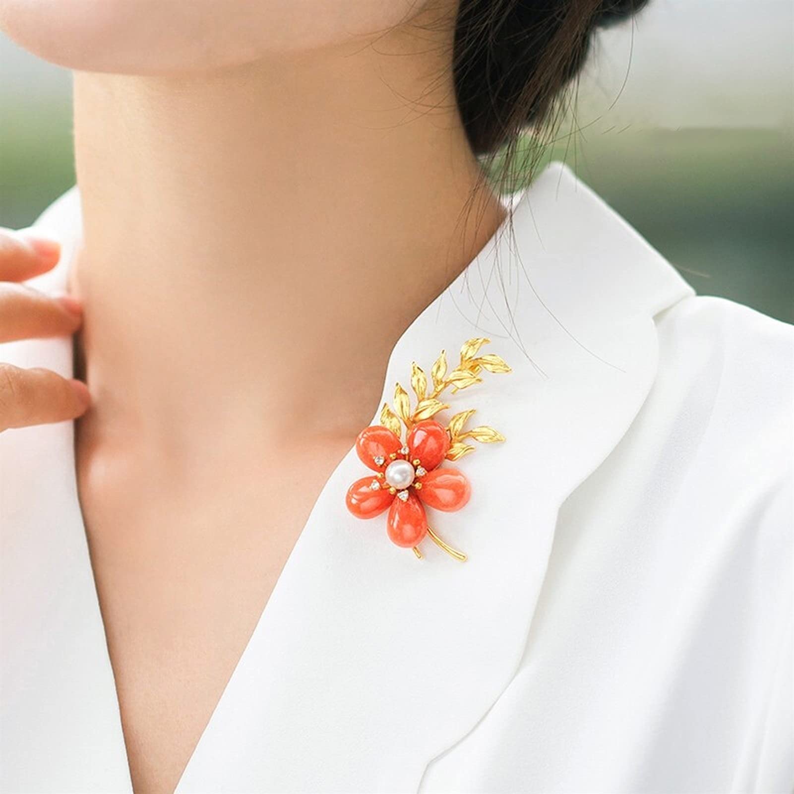 broszki Elegancka osobowość Broszka Słodkowodne Pearl Broszki Ubrania Kardigan Lapel Odzieżowy Akcesoria Damskie Prezenty Urodzinowe Broszki i szpilki dla kobiet
