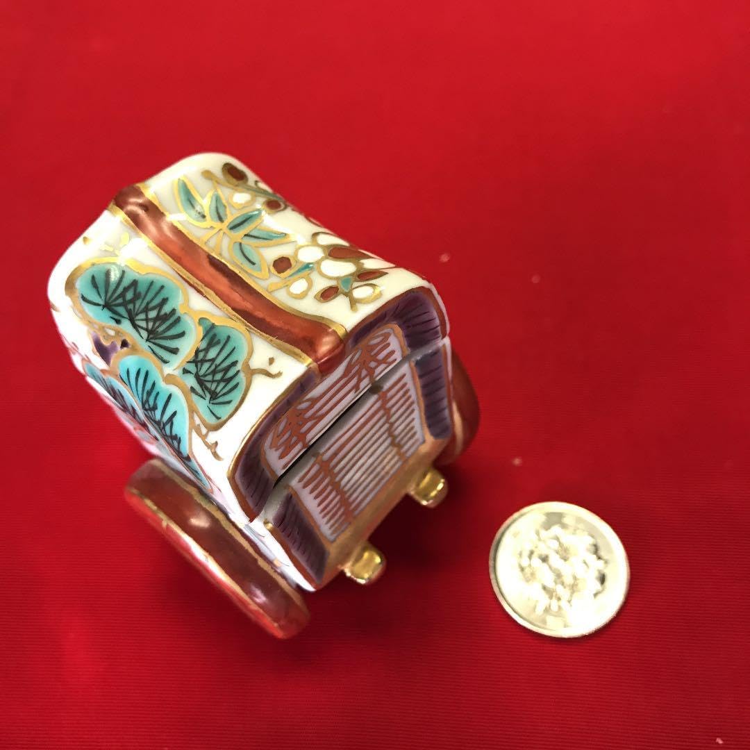 香合　御所車 香合 御所車 香合 金襴手 御所車 (7×4.8×H6.3cm) 高野昭阿弥作 (