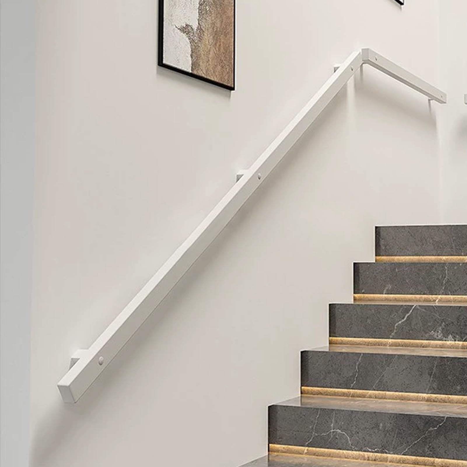 Rampe d'escalier antidérapante en métal pour sécuriser les marches intérieures