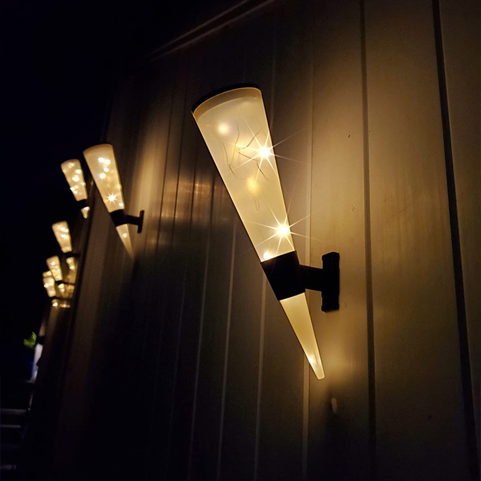 Solarne lampy ogrodzeniowe, zewnętrzne ścienne oświetlenie krajobrazowe ogród wodoodporna stożkowa lampa solarna do ogrodu, ogrodzenia, patio, garażu, schodów, bramy, wielokolorowa