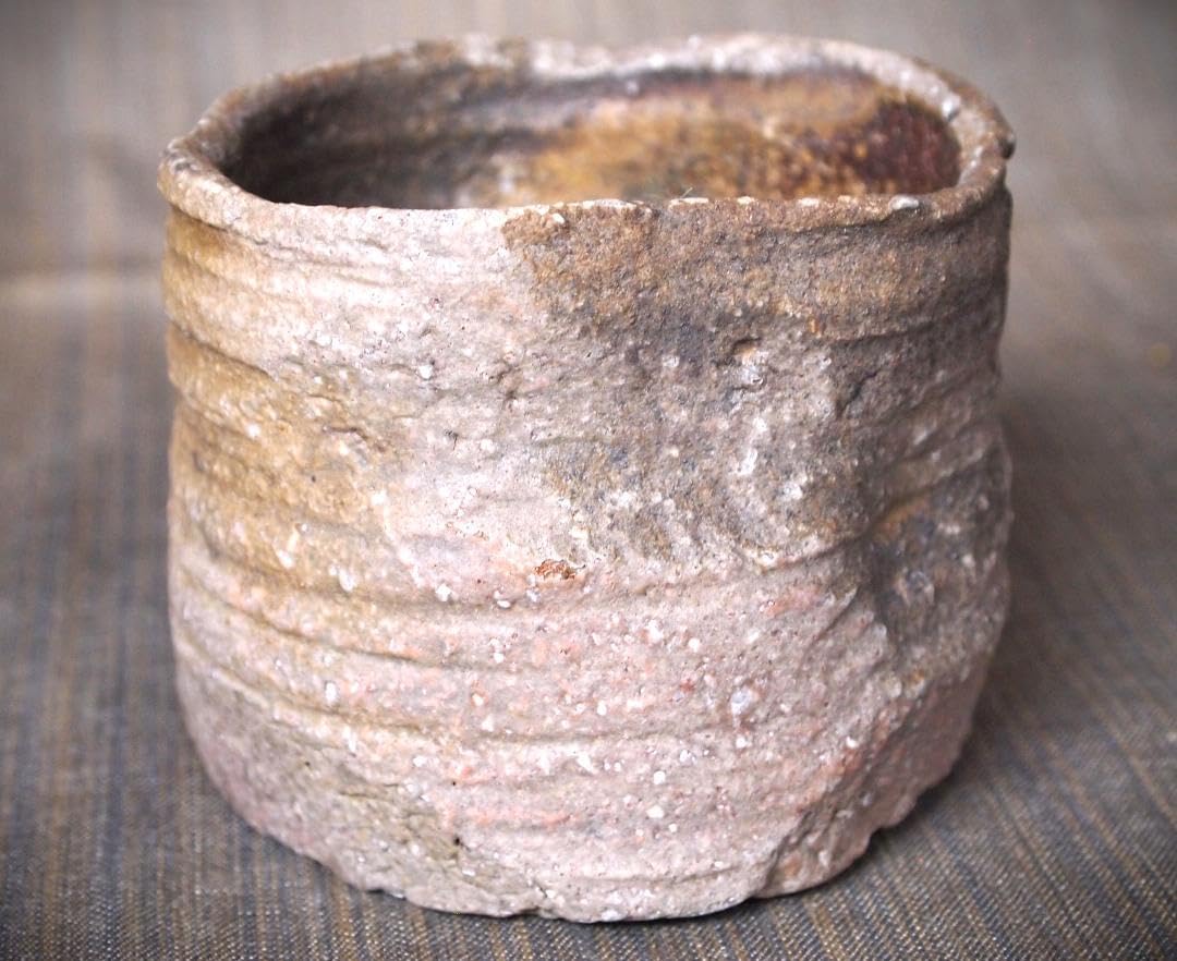 Amazon.co.jp: 作家 荻野雅也師：太田富夫備前《窯変》碗共箱布