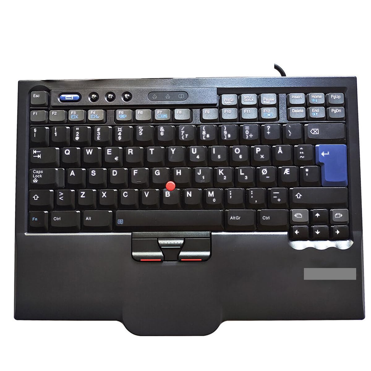 レノボ IBM USBキーボード SK8835 中古ショップで、N.O.S. SK-8835 USB UltraNav キーボード（2008年
