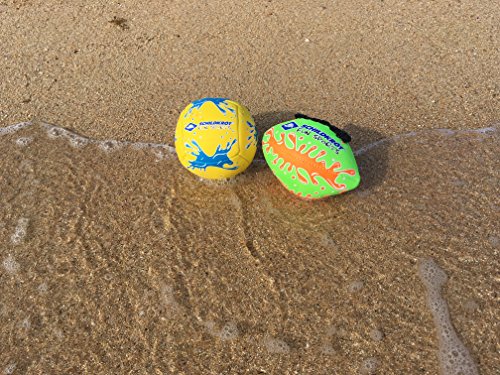 Schildkröt Mini-Ball-Duo Pack, Set bestehend aus 1 Volley und 1 American Football, Ø 9cm, griffig und salzwasserfest, ideal für Strand und Wasser, 970282