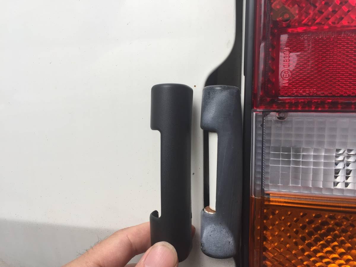 Amazon.co.jp: ランクル70 リアゲート ヒンジカバー上下セット トヨタ  