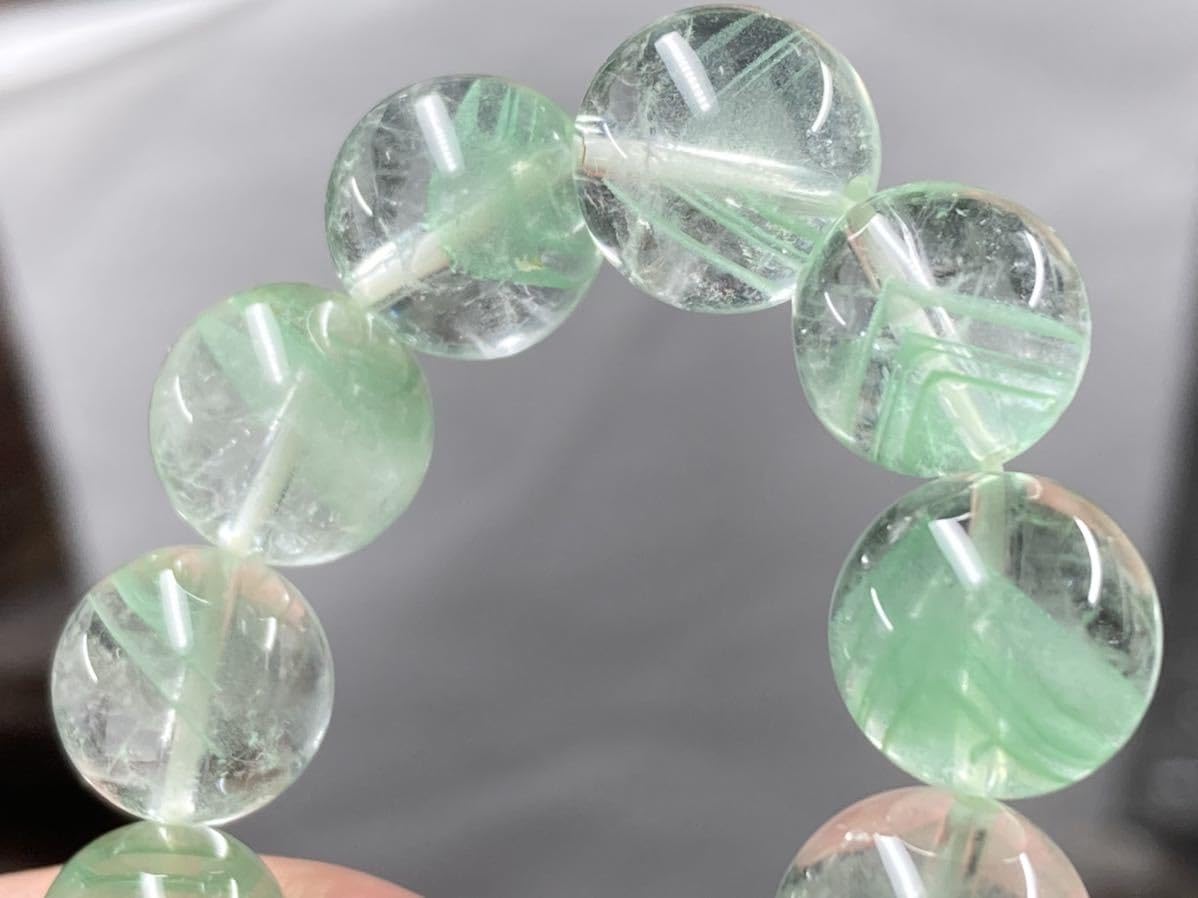 マダガスカル産】フックサイトインクォーツ(グリーンファントム