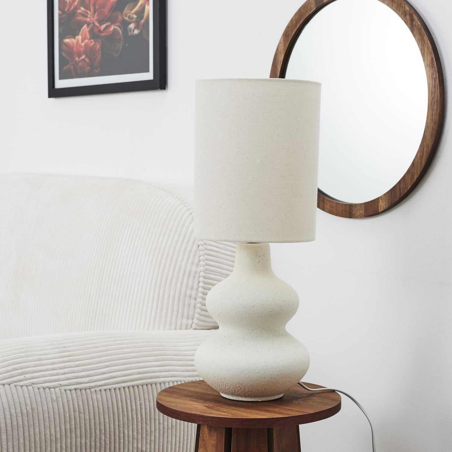 HOME DECO FACTORY, LA0044, Lampada in Ceramica Crema dal Design Raffinato, Paralume in Lino per Una Calda Atmosfera, Ideale per Tutti Gli Interni, Altezza 50 cm, Colore Bianco