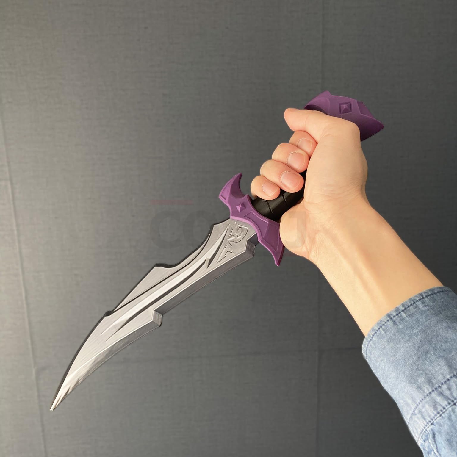 Amazon.co.jp: コスプレ用 リーヴァーナイフ 小道具 武器 剣 VALORANT 