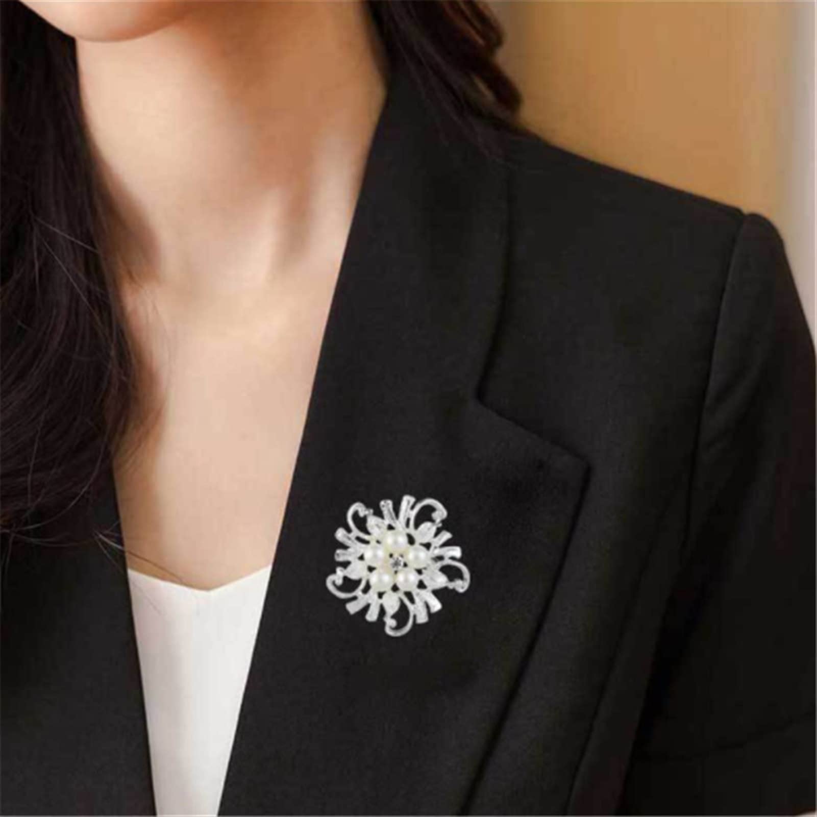 Broche Broche de aleación de perlas con diamantes de imitación for mujer, ropa elegante, chal, bufanda, hebilla, alfileres, joyería, broche de ramo redondo, for mujeres, damas y niñas Broches para Rop