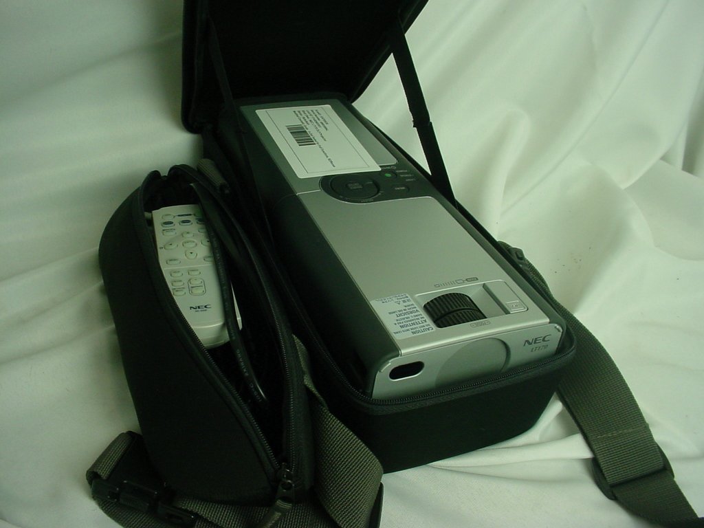 Amazon.com: NEC Tech XGA 1500 ANSI (LT170) : Electronics