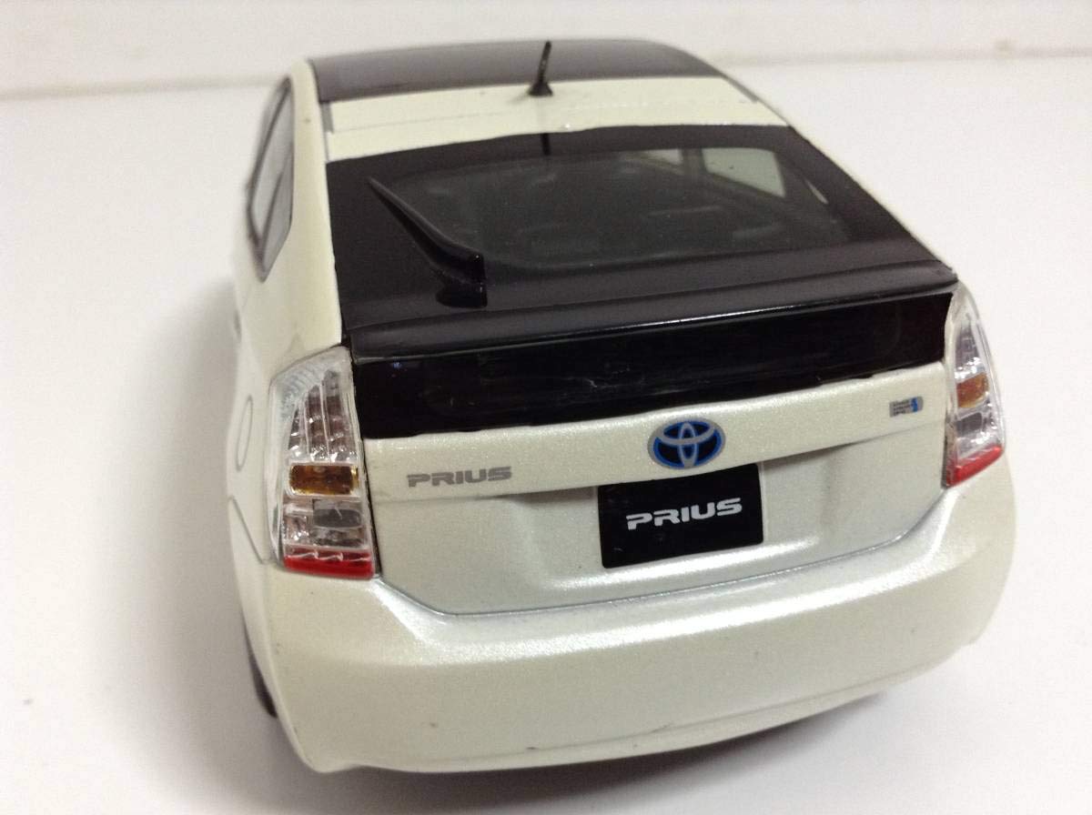 Amazon | ミニカー 3代目 プリウス 30 ソーラーシステム 前期型 2009年