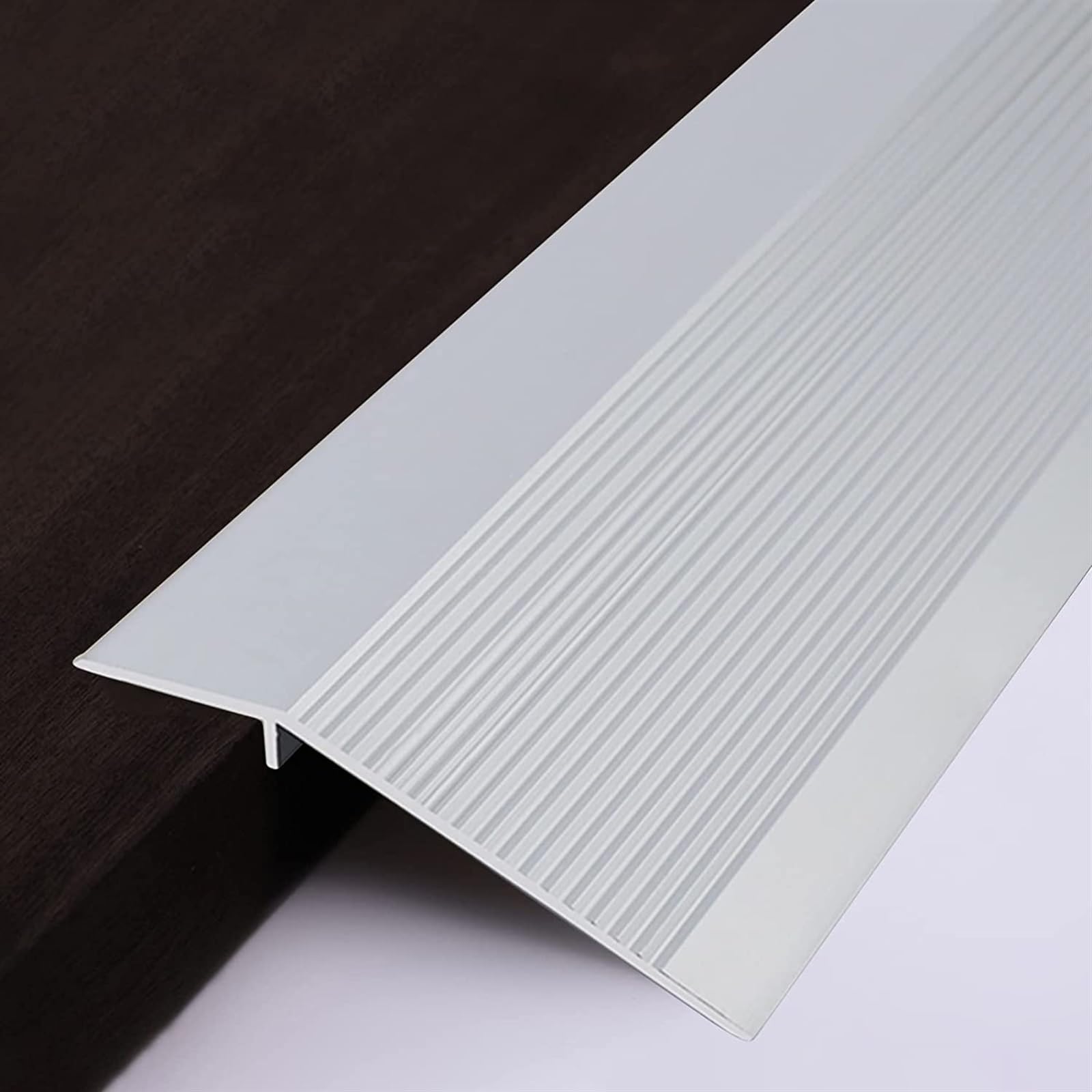 Profilo di Transizione, Striscia di Soglia, Striscia di rifinitura for bordi da moquette a pavimento/legno a piastrelle con scanalatura antiscivolo, adatta a pavimenti irregolari(Silver)