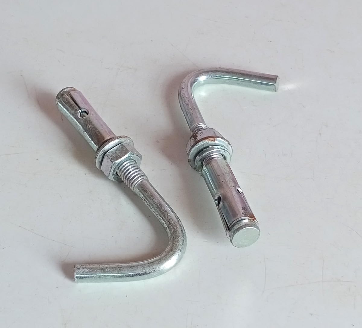 Anchor Fastner J Hook Type (8mm) 2 Pcs