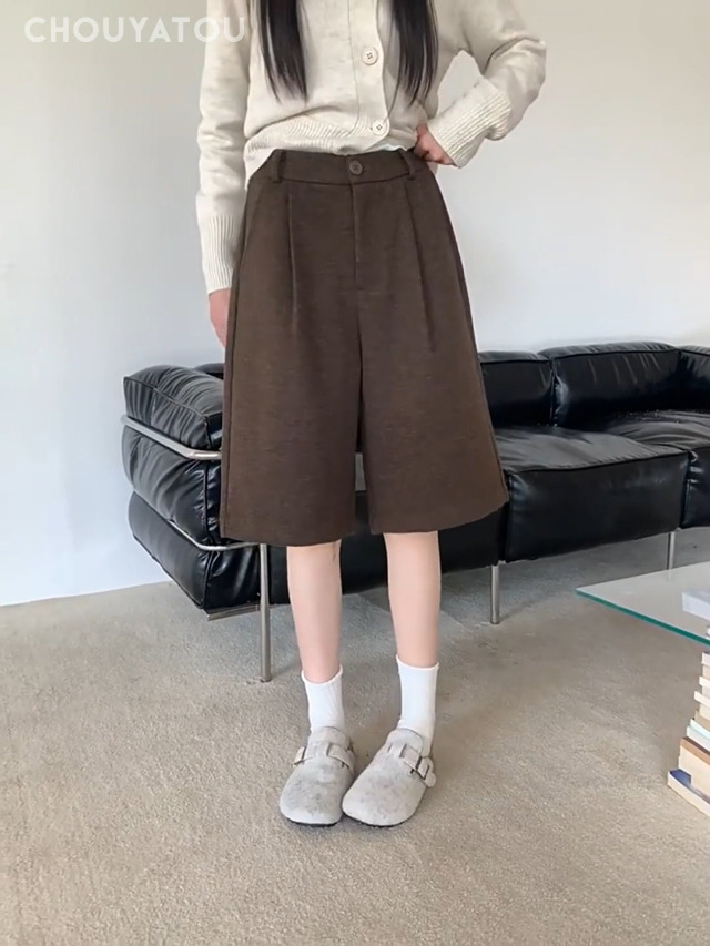 chouyatou Women's Winter Wool Wide Leg Shorts High Elastic Waist