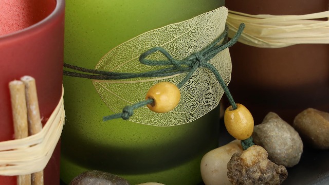 Set Portacandele In Vetro Con Vassoio In Legno E Pietre - Decorazione Per Tavolo E Casa - Foto 12