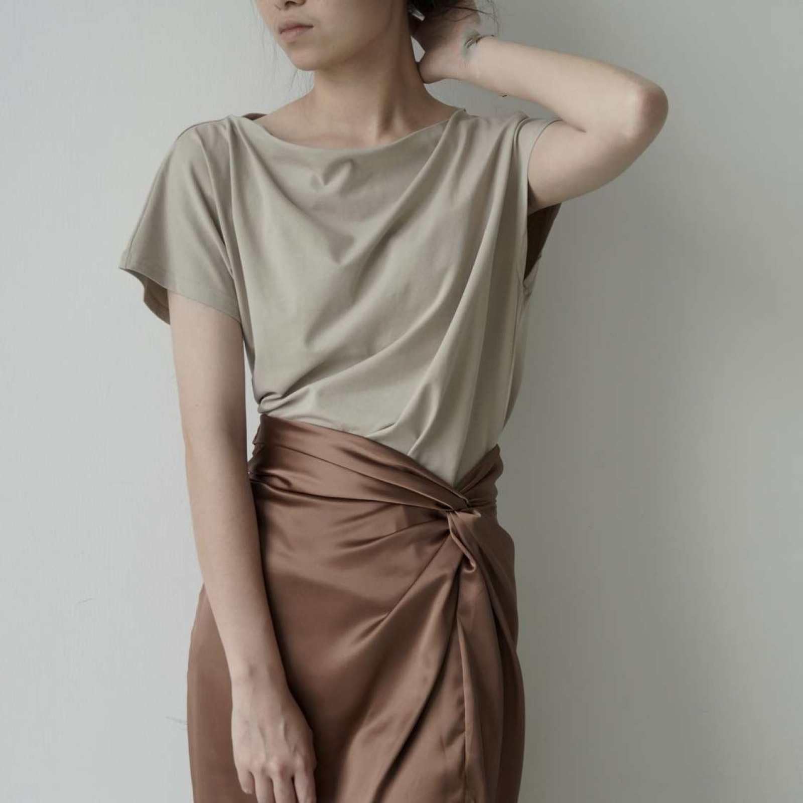Jupe De Hanche Taille Haute en Satin Marron pour Femme - Conception Croisée Texturée D'Été Jupe Sexy À Fente Latérale sur Le Genou, Jupe Trapèze À La Mode Et Douce pour La Peau,Coffee,