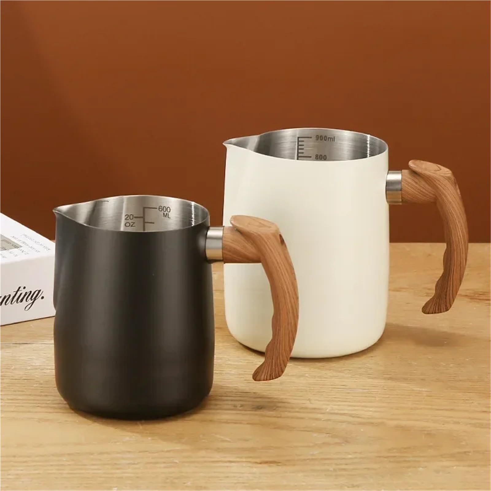 Jarra for espumar leche con escala precisa, mango de madera, taza de café Latte de acero inoxidable, 2 uds. Para café(Silver,600ML)