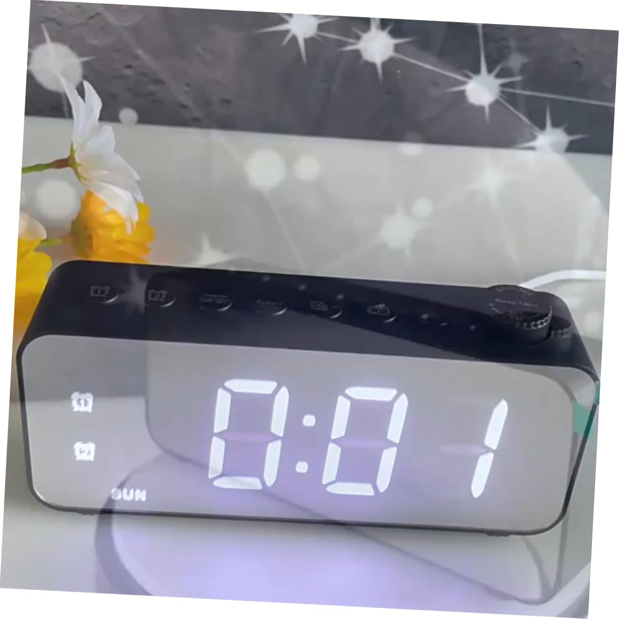 BESTonZON Digital Wecker Für Schlafzimmer Mit Led-anzeige Und Großem Display USB-ladefunktion Modernes Design Kompakt Und Leicht Für Wohnzimmer Küche Und Bürogebrauch