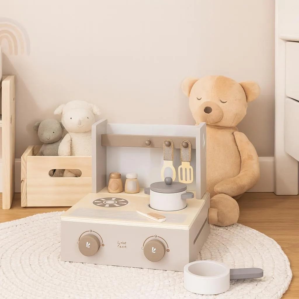 Personalisierbare Holz-Kinderküche klappbar Nougat – platzsparend & mit Zubehör – für Kinder ab 3 Jahren – mit Namen personalisiert – Label Label