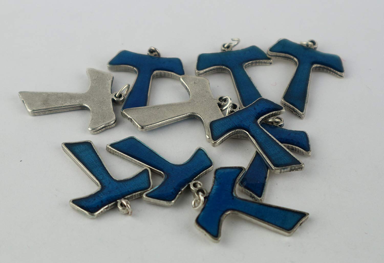 Eurofusioni Croce Tau Azzurro placcato argento. Ciondolo ideale per collane, bracciali e Bomboniere fai da te cresima, comunione e Battesimo/nascita bambino - Ciondolo Charm h 3 cm - 10 pezzi