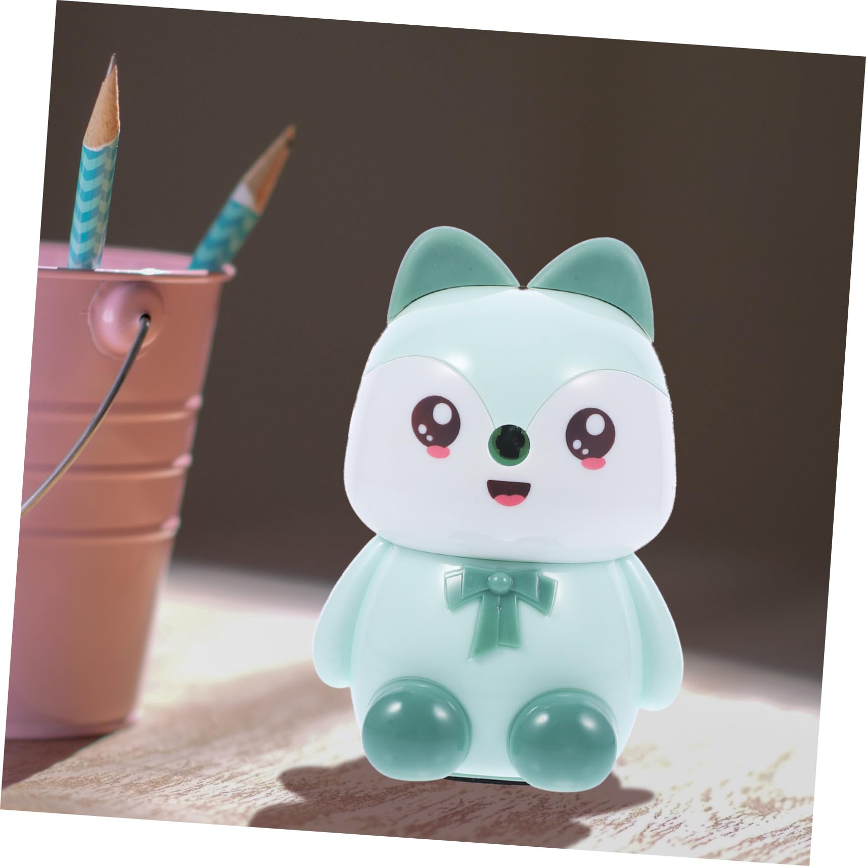 HOMSFOU 5 Stück Bleistiftspitzer Werkzeug Schulmaterial Für Ein Mädchen Kleine Manuelle Anspitzer Cartoon- Tragbare Bunte Handspitzer Green Plastik