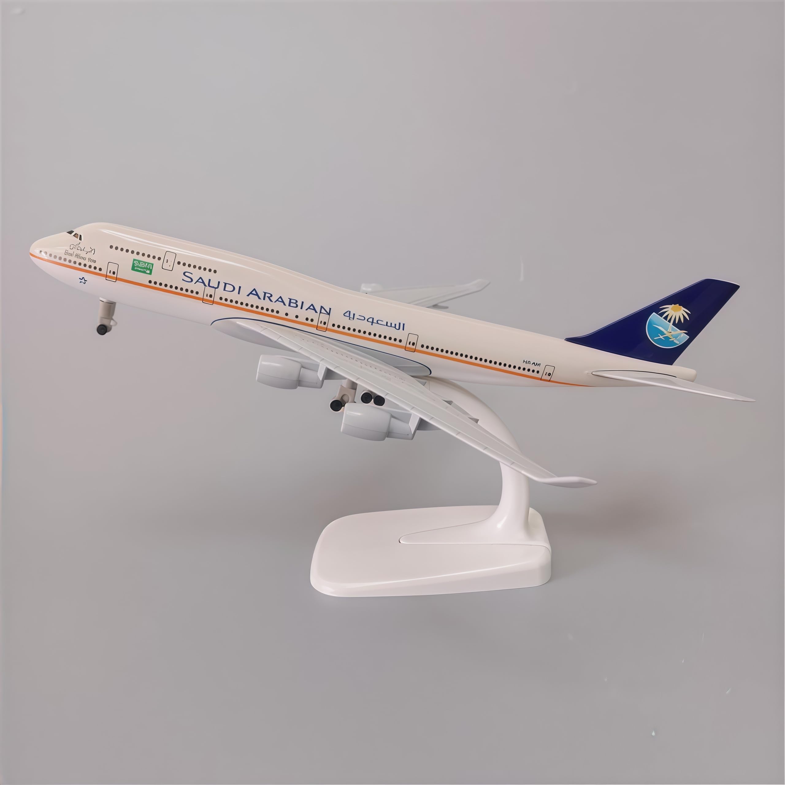 LGSRSNXHTX 1/300 Diecast Metal Airplane Model with Stand Saudi B747 Plane Model for Adult Aviation Gifts,Desktop Display Airplane Ornament