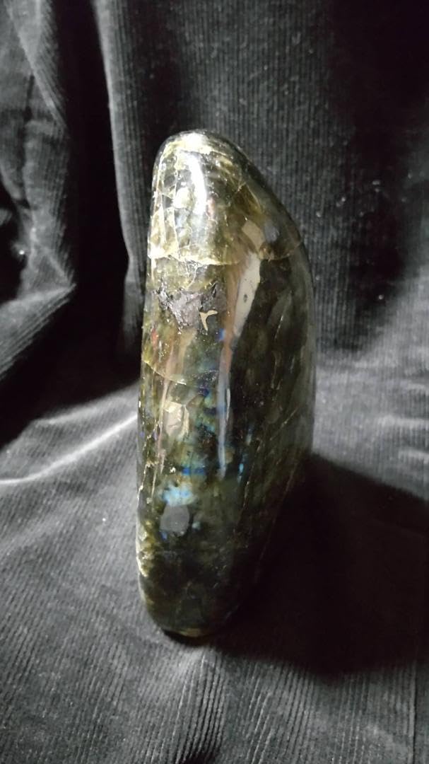 値下げ激レアラブラドライト1500グラムくらいパワースゴすぎめちゃ