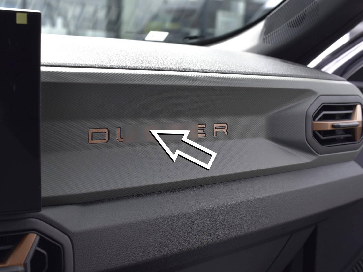 Stalowa osłona na 2024+ Dacia.Duster III 3 (P1310) | Wkładka na listy - styl miedziany brązowy | 6 sztuk Essential Expression Journey Extreme DUSTER akcesoria tuningowe
