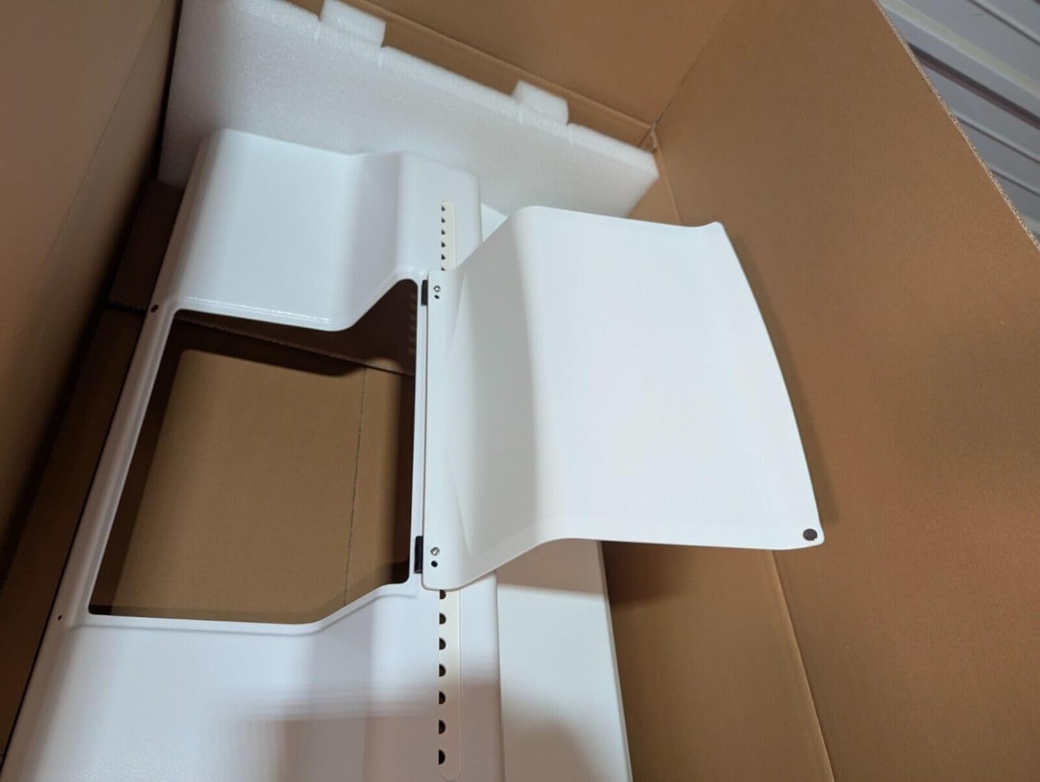 Sartorius DS050L-R2WL Lid with one section partially open, revealing the interior structure.