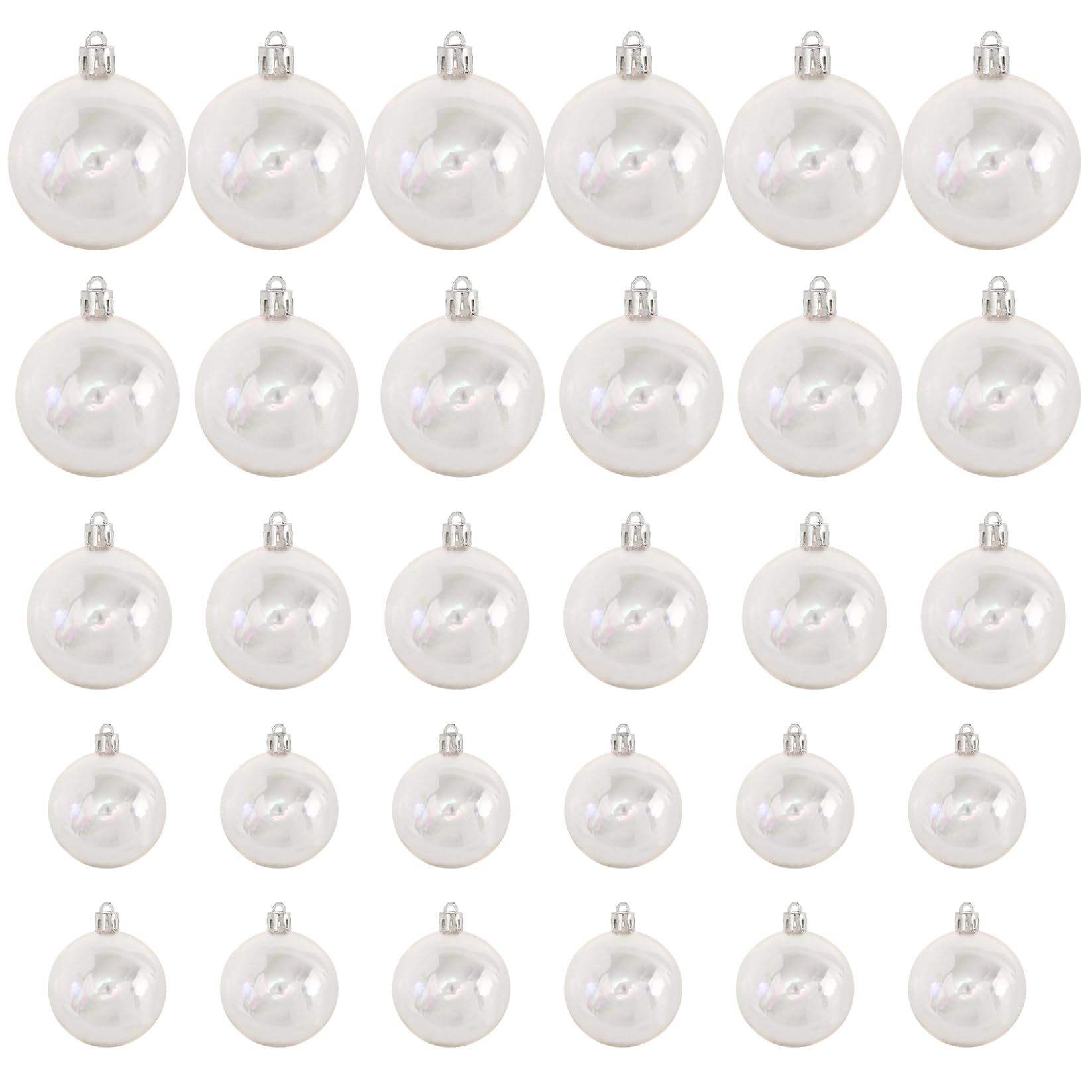 Boules de Noël irisées pour créer une décoration de fête de vacances en famille